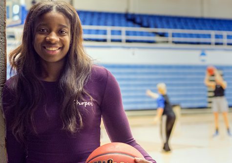 Junior Jalisha Smith has been nominated for the 2017 Allstate NABC and WBCA Good Works Teams. Smith is a member of Eastern’s Student-Athlete Advisory Council and always works to get the women’s basketball team involved in community service events.