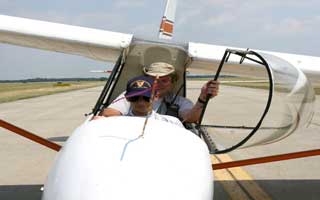 Young cadets take flight 