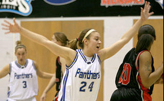 Womens BBall: Panthers pull away early 