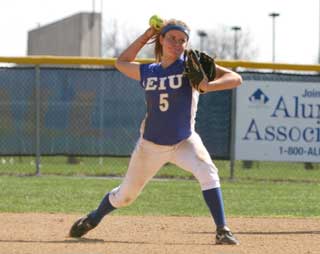 Softball: Bulldogs steal one from Eastern 