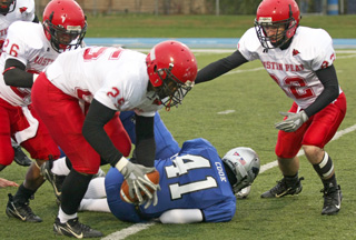 Football: Late fumble ends Easterns chance to break even 