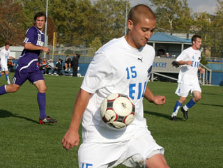 Mens Soccer: Panthers lose match in overtime 