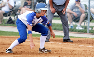 Softball: Panthers continue to tumble late in season 