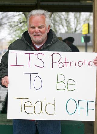TEA Party movement protests Illinois tax increases 