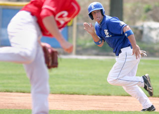 Baseball: Panthers secure grasp of first place 