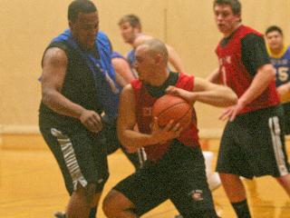 Over 800 students to compete in intramural basketball 