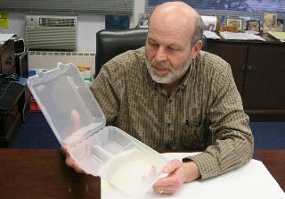 Reusable Clamshell containers could cut down waste 