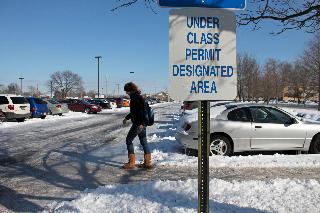 Students still find parking an issue 