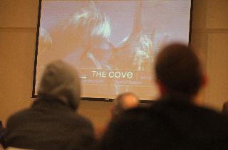 The Cove deters viewers from visiting SeaWorld 