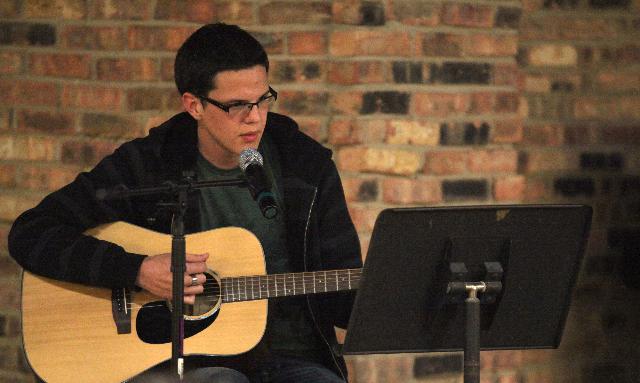 Variety of talented students perform at Open Mic Night 