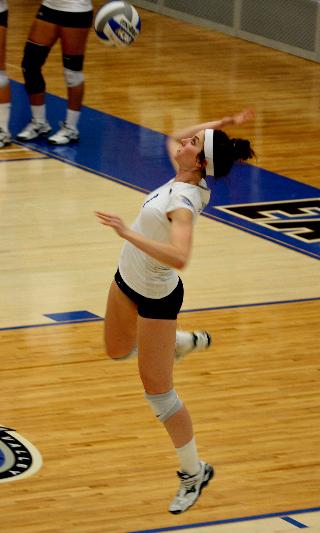 Womens volleyball looks to improve this season 