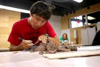 Art school provides sculpting, other classes 