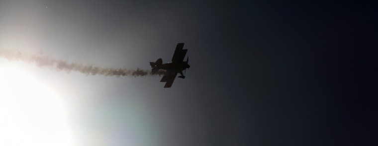 Photo: Hundreds flock to air show; aircrafts dazzle, swoop in sky 