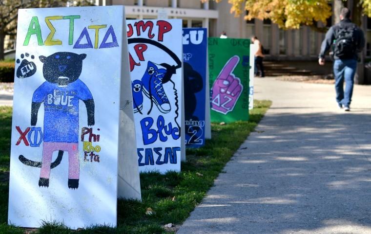 Feature Photo: Homecoming signs