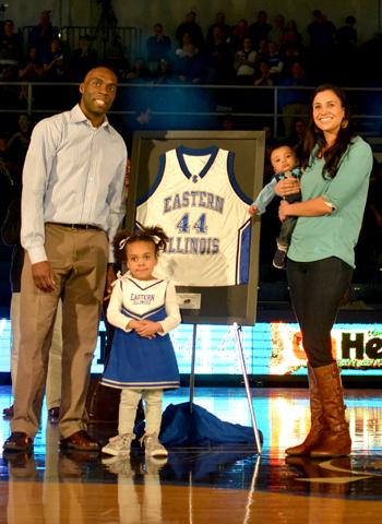 Photo: Domercant’s No. 44 jersey retired