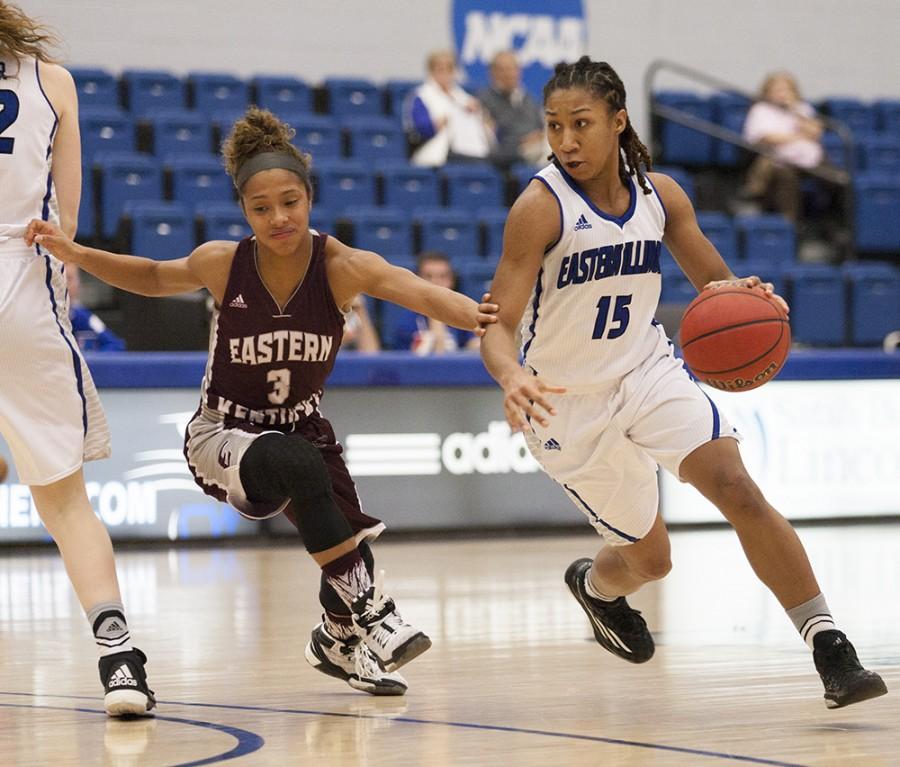 Sophomore guard Mariah Madison has 49 points averaging 2.9 points  in 17 games played on the season.