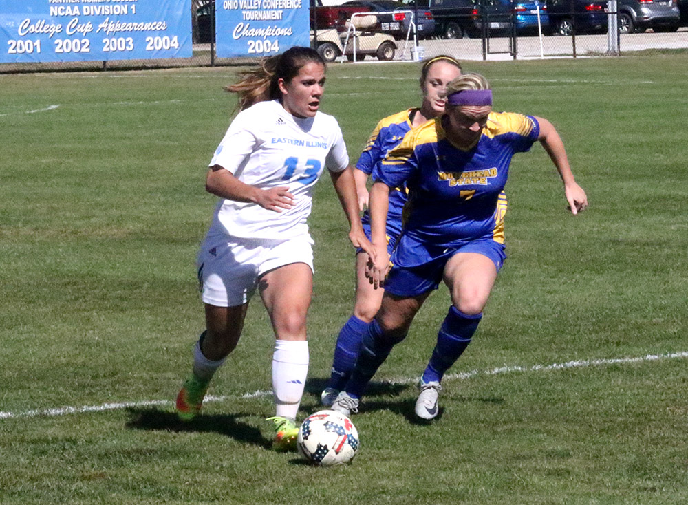 Henar Urteaga dribbles past two Morehead State defenders Sunday afternoon at Lakeside Field. The Panthers lost 3-1.