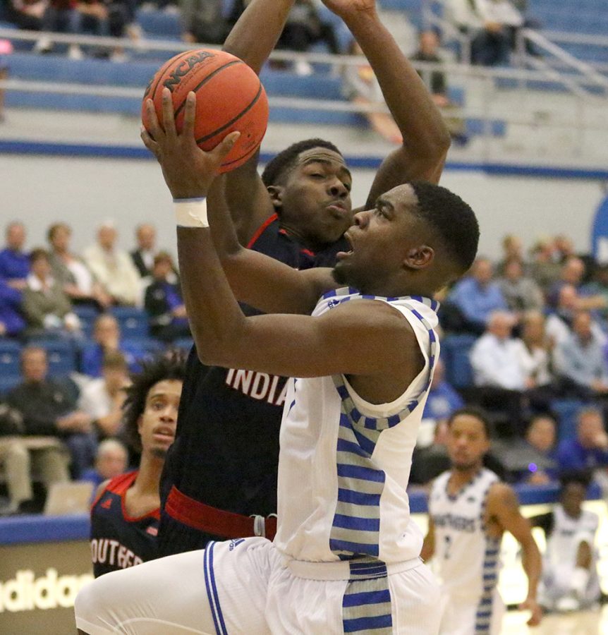 D’Angelo Jackson goes up for a layup against a Southern Indiana defender. The Panthers lost 95-92 Monday night at Lantz Arena.
