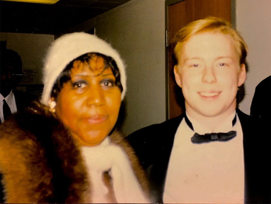 Brian Shaw an Eastern alumnus, poses with Aretha Franklin after a concert during the 1997 Family Weekend.