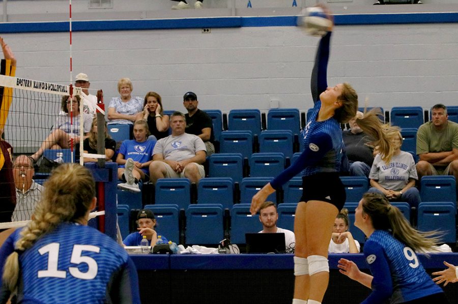 Eastern+junior+Katie+Sommer+returns+a+ball+in+the+Panthers%E2%80%99+3-1+win+over+Iona+Sunday+at+Lantz+Arena.+Sommer+had+three+spikes+and+five+kills+in+the+match.