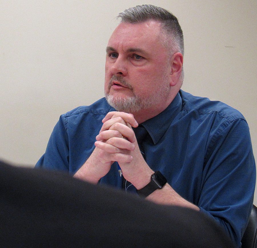 Todd Bruns speaks to Faculty Senate members during a Jan. 8 meeting at Booth Library.