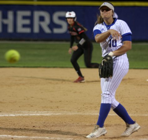 Eastern’s Hannah Craven throws a pitch in the Panthers’ 13-0 loss to Southern Illinois Edwardsville Tuesday night at Williams Field. Eastern is now 1-11 in conference play.
