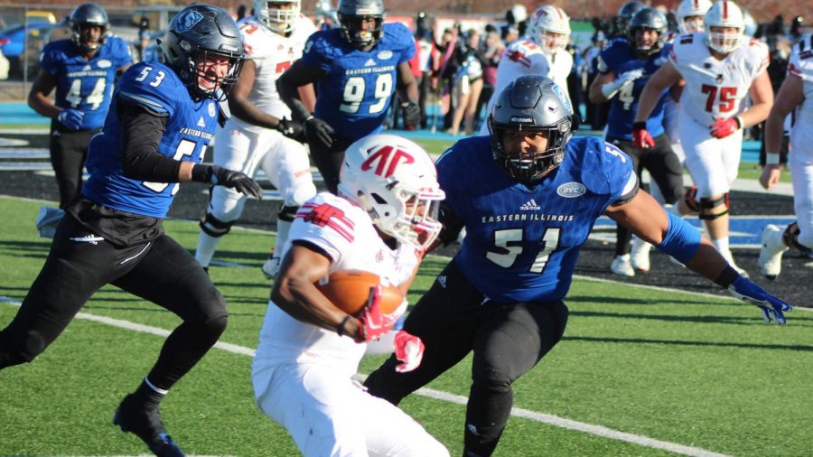 File Photo | The Daily Eastern News
Dytarious Johnson gets into a defensive stance to tackle the ball carrier during Eastern’s victory over Austin Peay in November 2018 at O’Brien Field. Eastern defeated its OVC rival 52-21.