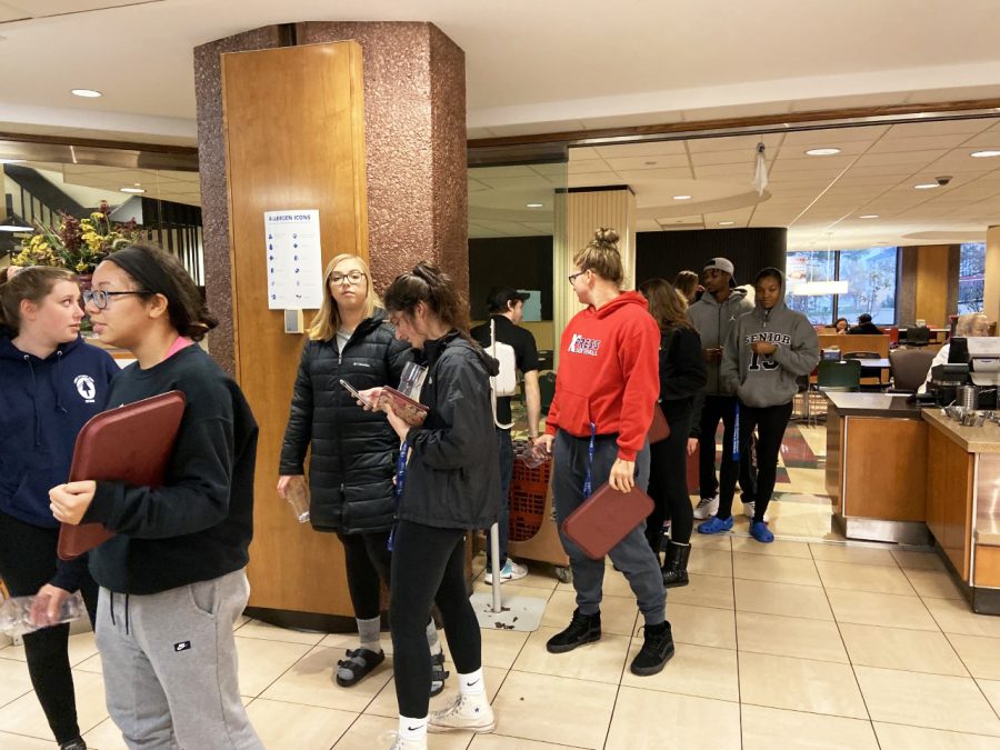 Students lined up for Appetizer Night at Stevenson Grill on Wednesday night. Students were able to fill up their platter with up to four appetizers such as boneless wings, jalapeno poppers and mozzarella cheese sticks.