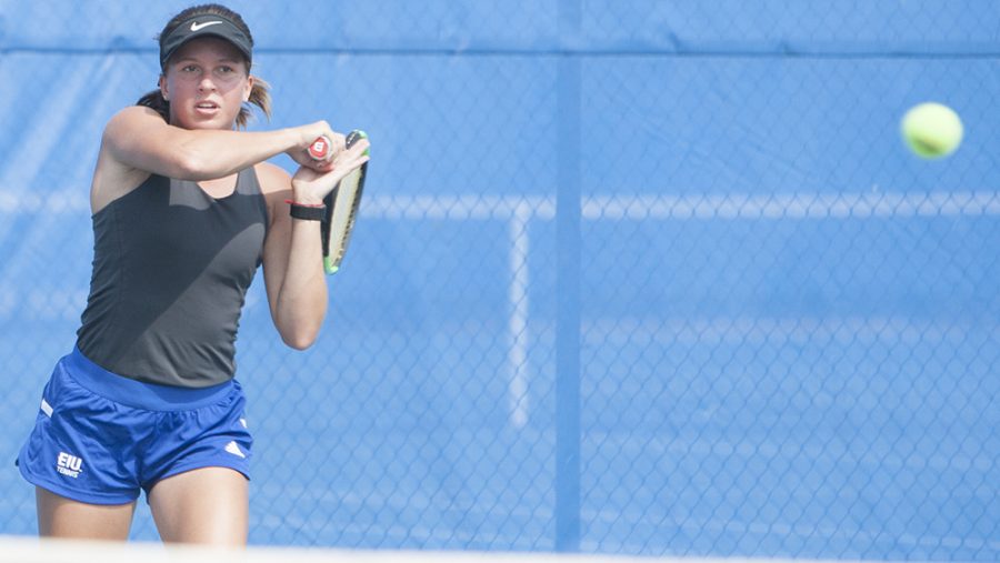 Dillan Schorfheide | The Daily Eastern News
Elizaveta Bukraba-Ulanova follows through on a two-handed forehand return hit to her opponent’s court. Bukraba-Ulanova competed at the Eastern Illinois Fall Invite Sept. 20 and 21 at the Darling Courts.