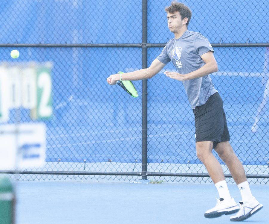 Dillan Schorfheide | The Daily Eastern News
Freshman Pau Riera goes for a return in a match at the Eastern Illinois Fall Invite in Fall 2019 at Darling Courts.