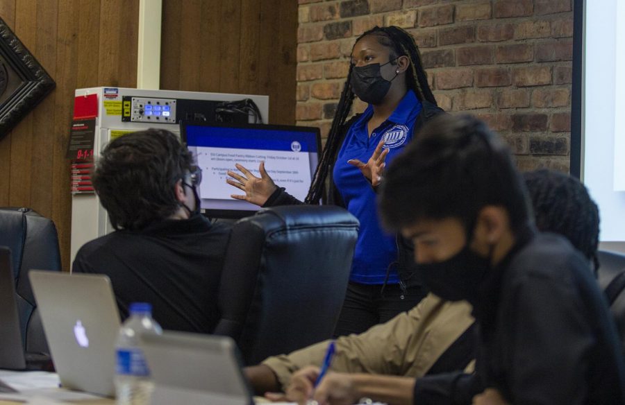 Student Body President, Jacqueline Williams gives her Executive Report during the Wednesday Student Government meeting. 