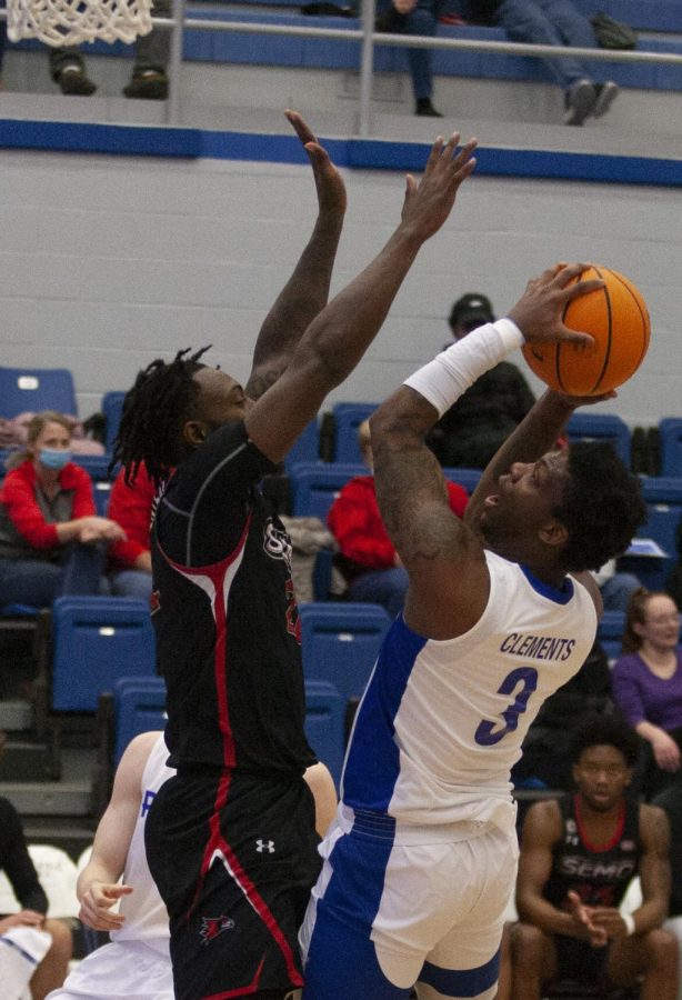 Eastern guard Kejuan Clements attempts a layup in Easterns game against Southeast Missouri on Saturday in Lantz Arena. Clements scored 14 points in the game, which Eastern lost 87-58. 