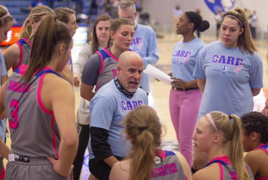 Eastern+head+coach+Matt+Bollant+addresses+the+team+during+a+timeout+in+the+Saturday+game+against+Tennessee-Martin+at+Lantz+Arena.+The+Panthers+lost+58-45+to+the+Skyhawks.