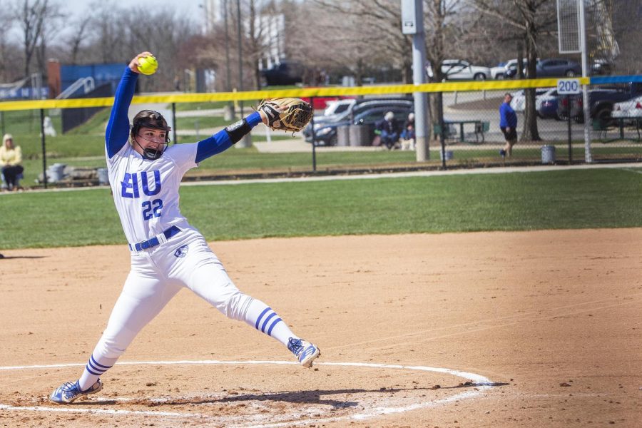 Alexa+Rehmeier%2C+right+handed+pitcher%2C+and+a+freshman+finance+major%2C+winds+up+her+pitch+at+the+softball+game+against+the+Murray+State+Racers+Sunday+afternoon.+The+Panthers+won+two+out+of+three+games+against+the+Racers+for+the+series+Saturday%2C+April+2%2C+through+Sunday%2C+April+3%2C+2022.