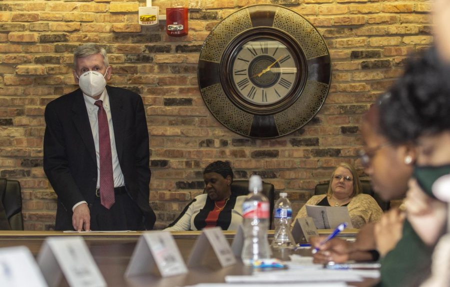 Eastern Treasurer Paul McCann presents fee increases for multiple campus organizations and other programs for 2022-2023 during the Student Senate meeting Wednesday night at 7th Street Underground.