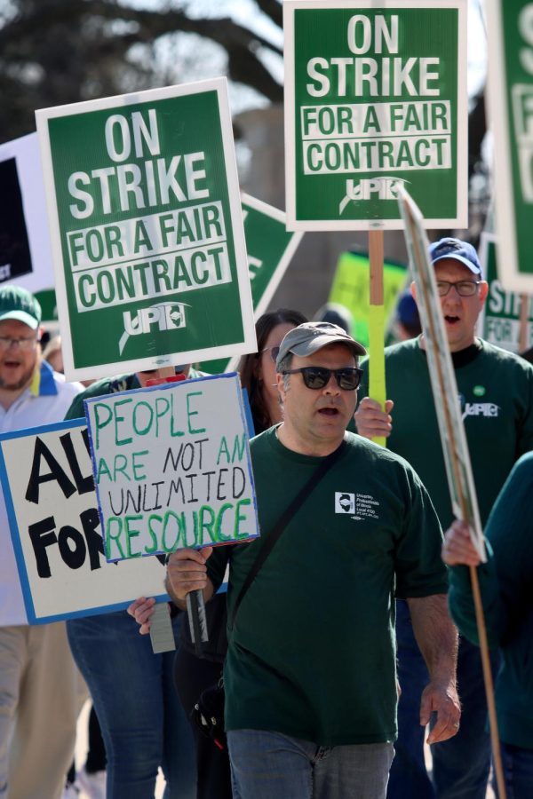 EIU-UPI had their third day of picketing for a fair contract Monday morning at Old Main.