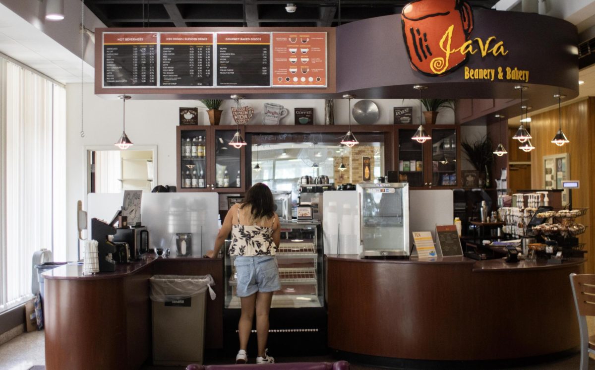 Java+Beanery+%26+Bakery+is+an+on-campus+cafe+which+is+open+from+7%3A30+a.m.+to+5+p.m.+on+Monday+through+Thursday+and+7%3A30+a.m.+to+4%3A30+p.m.+on+Fridays.+The+cafe+is+closed+on+Saturday+and+Sunday.+