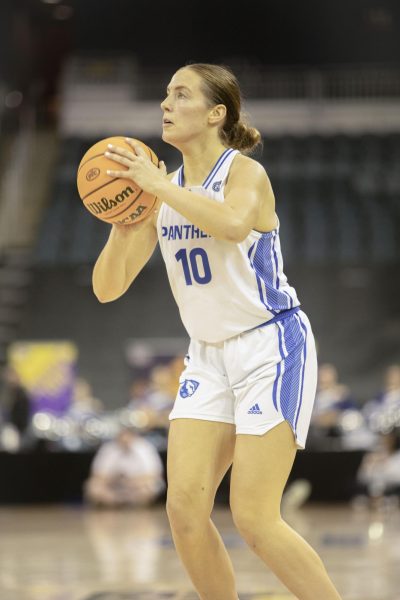 Senior forward Emily Meidel ready to shoot the ball during the game against Tennessee State at the OVC tournament..