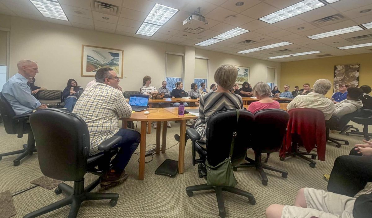 At EIU, a roundtable featuring 4 EIU professors ranging from history to political science, tries to educate students on the War happening between the United States, and Iran. This event was held on March 11 and more than 40 students attended at Booth Library in the Whitters Conference Room.